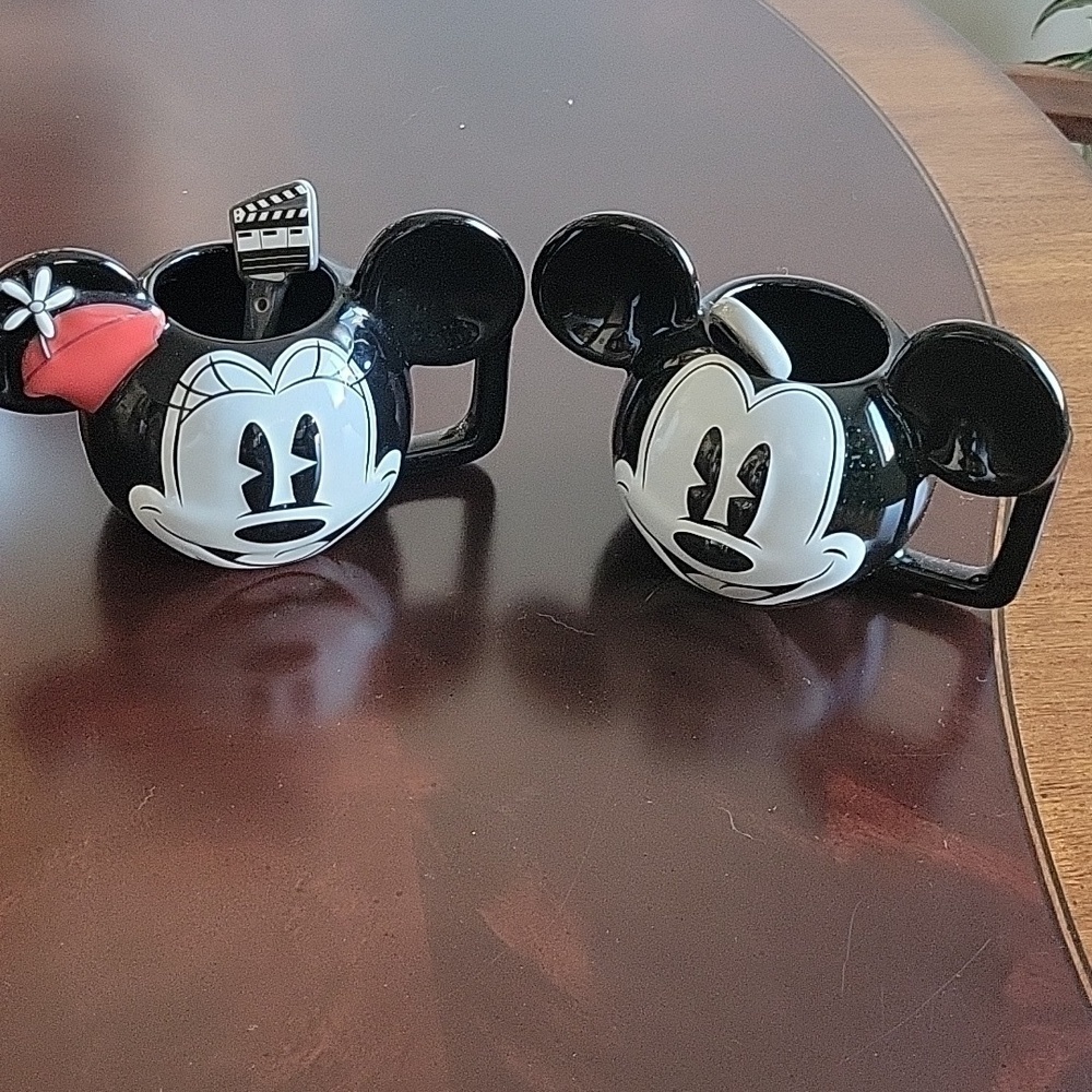 Disney Minnie and Mickey Mouse Head Mug With 3D Clapboard Spoon Set